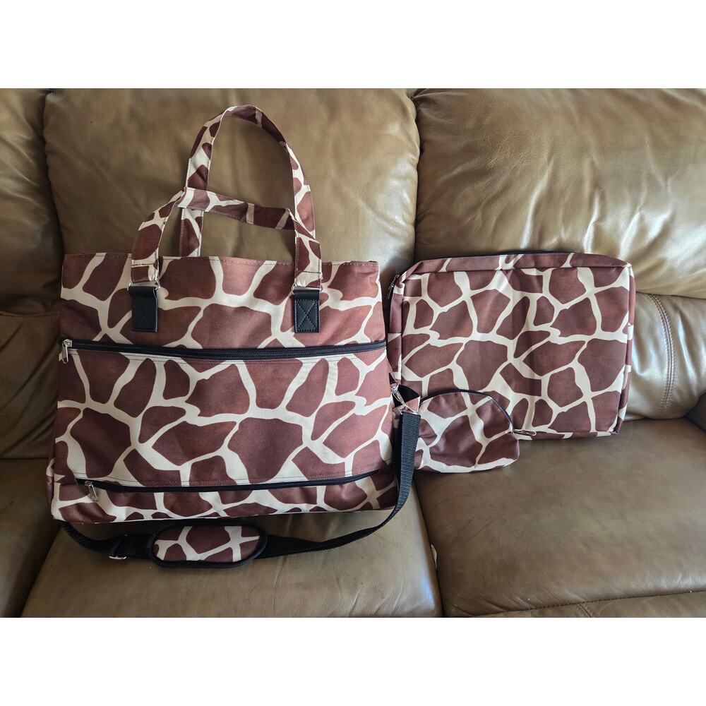 TRAVEL TREND Giraffe print travel tote bag 18"x13"x7" +Laptop and‎ make up bags